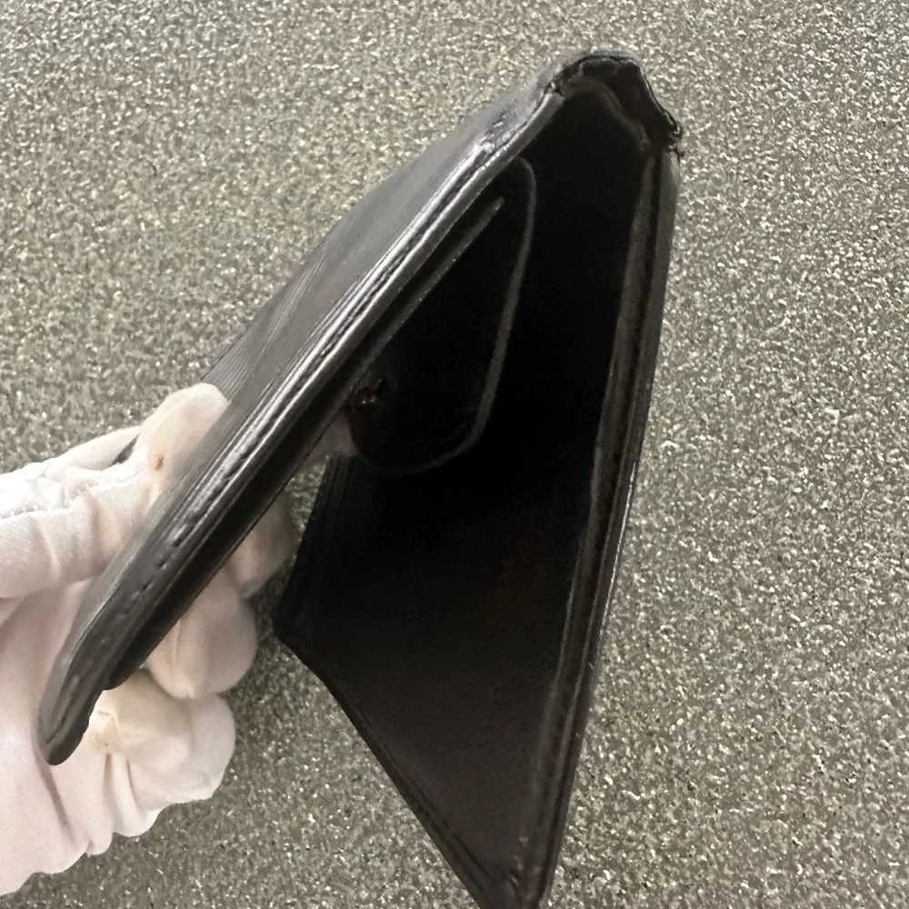 Louis Vuitton Epi Leather Porte Billes Compact Wallet_8